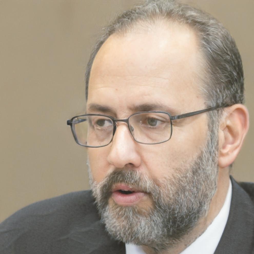 Dmitri Kozlov, Investment Analysis Educator